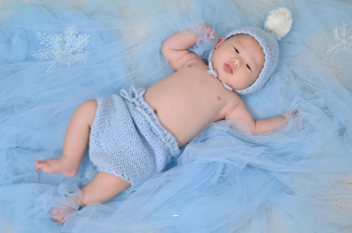 海宁宝宝吐奶黄色